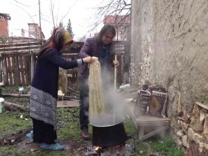 Bin Yıllık Yöntemle Dokunan Motifler Yeniden Hayat Buluyor