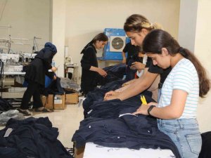 Şırnak’ta Bir Tekstil Atölyesinde 200 Çalışanın 168’i Kadın