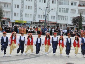 Sorgun’da Halkoyunları Şenliği Düzenlendi