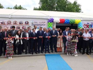 Tokat’ta Dev Çadırda 1 Milyon Kitap Okuyucularla Buluştu