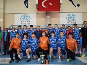 Nilüfer Hentbol Altyapı Takımları Kupayla Döndü