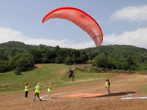 Türkiye Yamaç Paraşütü Şampiyonası İ̇negöl’de Yapıldı