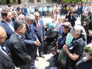 Trafik Kazasında Hayatını Kaybeden Okul Müdürü Toprağa Verildi