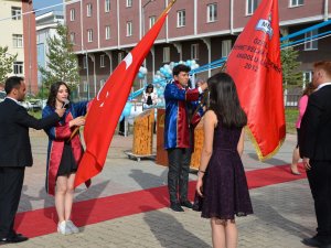 Scü Vakıf Okullarında Mezuniyet Coşkusu