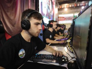 E-spora Gençlerden Yoğun İlgi
