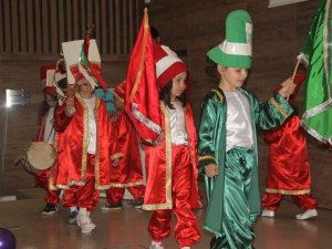 Miniklerden Renkli Yılsonu Etkinliği