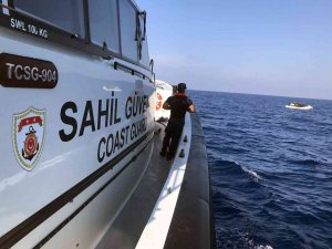 Marmaris Ve Datça Açıklarında 66 Göçmen Kurtarıldı