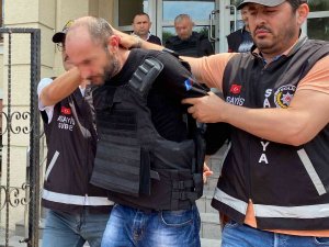 Kuaför Savaş Olayında Gözaltına Alınmışlardı: Arkadaş Katili Tutuklandı, Amca Serbest Kaldı