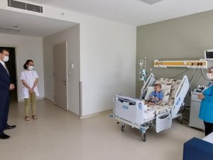 Mustafa Esgin’den Çocuk Onkoloji Hastanesi’ne Ziyaret