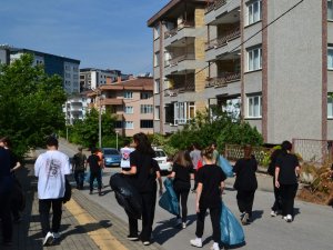 Öğrenciler Muhtarla Buluştu, Sokak Sokak Temizlik Yaptı