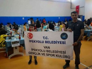 İ̇pekyolu Satranç Sporcusu Tımushev, Başarı Üstüne Başarı Ekliyor