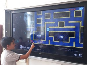 Atatürk İ̇lkokulu Öğrencileri İ̇ngilizceyi Oyunlarla Pekiştiriyor