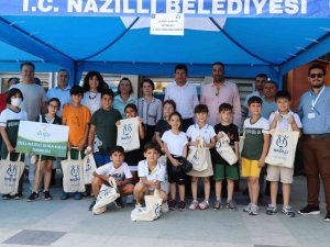 Nazilli’de 3 Saatte 50 Bin Atık Pil Topladılar