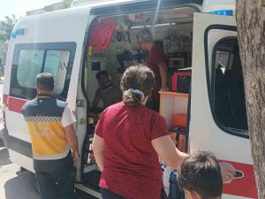 Minibüs İle Motosiklet Çarpıştı: 1 Yaralı