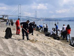 Altınova Hersek Plajı’nda Çevre Temizliği Seferberliği