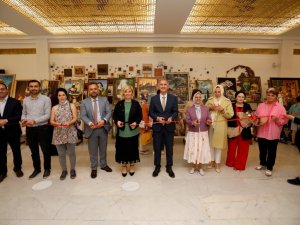 İ̇nesmek’in Eserleri Bursa’da Görücüye Çıktı
