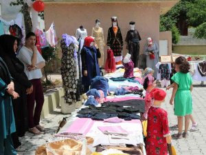 Kadınların El Emeği Ürünleri Sergilendi