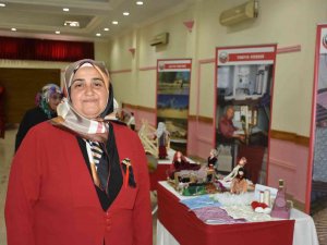Devlet Sanatçısı Minyatür Bebeklerle Kültürü Yaşatıyor