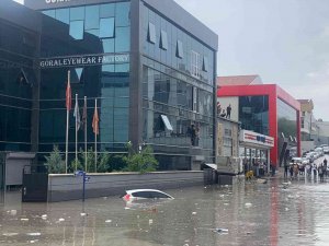 İ̇vedik Osb’de Vatandaşlar Mahsur Kaldı