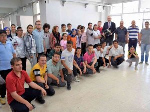 Karacabey’de Eğitime Destekler Sürüyor