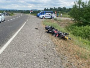 Otomobil Motosikletle Çarpıştı: 1 Yaralı