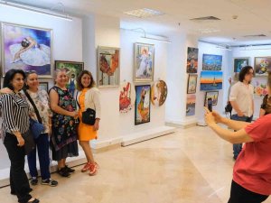 Maltepeli Kadınlardan ‘Paletten Tuvale Yolculuk’
