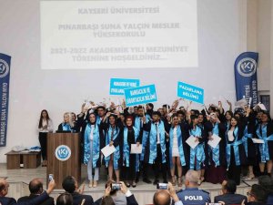 Kayü Pınarbaşı Myo’da 2021-2022 Akademik Yılı Mezuniyet Töreni Düzenlendi