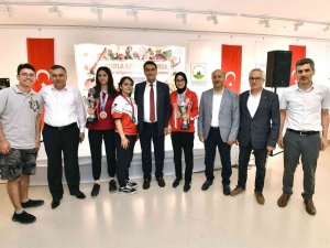 Osmangazi’nin Şampiyonları Bir Arada