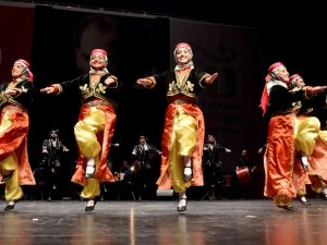 Tepebaşı’nda Yıl Sonu Halk Dansları Gösterisi