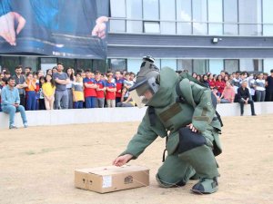 Jandarma Ekiplerinden Öğrencilere Meslek Tanıtımı