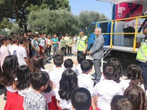 Öğrencilere Emniyet Kemerinin Önemi Anlatıldı