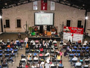 Meram’da Minik Öğrenciler ‘Büyük Gönül Erleri’ni Canlandırdı