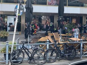 Almanya’da Bir Araç Kalabalığın Arasına Daldı: 1 Ölü, 30 Yaralı