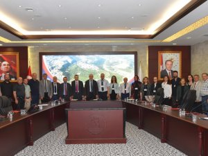 OMÜ Fizik, Kimya, Moleküler Biyoloji Ve Genetik Bölümleri Akredite Oldu