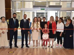 Öğrencilerden Hüsn-i Hat Sergisi