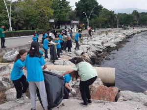 Gölcük’te Çevreci Çocuklar Büyüklerine Örnek Oldu
