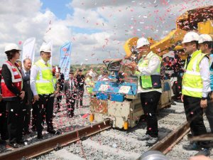 Hızlı Tren Kapıkule’ye Ulaşacak, İ̇stanbul-edirne Arası 1 Saat 35 Dakika Olacak
