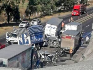 Meksika’da Freni Patlayan Kamyon Dehşet Saçtı: 4 Ölü, 5 Yaralı