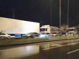 Sivas-kayseri Karayolu Sel Nedeniyle Araç Ulaşımına Kapandı