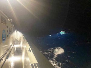 İ̇zmir Açıklarında 34 Göçmen Kurtarıldı