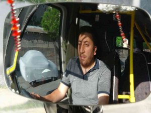 Halk Otobüsü Şoförü Bayılan Kadın Yolcuyu Hastaneye Ulaştırdı