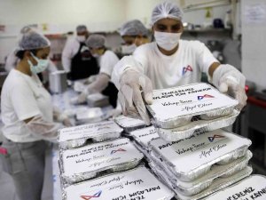 Mersin Büyükşehir Belediyesinin Yemek Hizmeti 3 Milyon Pakete Ulaştı