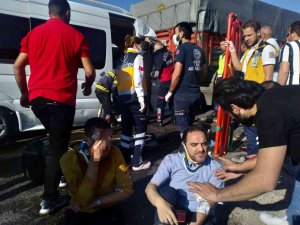 Öğrencileri Taşıyan Midibüs Kaza Yaptı, 1’si Ağır 13 Yaralı
