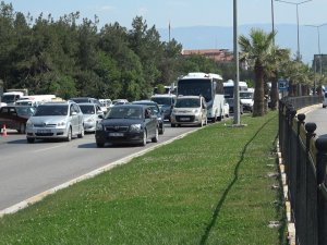 Alevlere Teslim Olan Araç Hurdaya Döndü