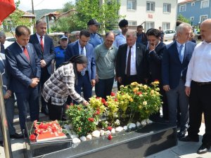 Şehit Aybüke Öğretmen Mezarı Başında Anıldı