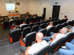 Nilüfer Belediyesi Çalışanlarına Trafik Güvenliği Eğitimi