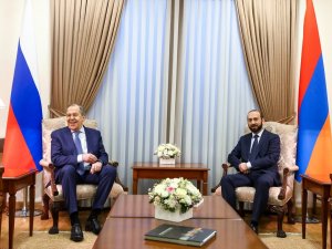 Lavrov: "Ermenistan-türkiye Arasındaki İlişkilerin Normalleşme Sürecini Memnuniyetle Karşılıyoruz"