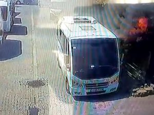 Bakıma Getirilen Minibüste Yangın Çıktı