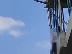 7’nci Kata Çıkıp Atlamak İstedi, Polis İkna Etti