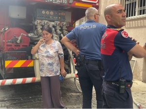 Akrabasının Evinin Yandığını Gören Kadın Gözyaşlarına Boğuldu